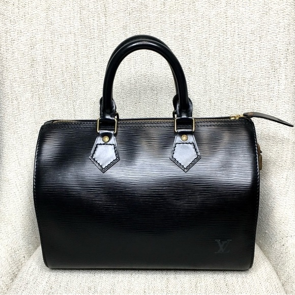 Louis Vuitton Handbags - Authentic Louis Vuitton Epi black leather Speedy bag